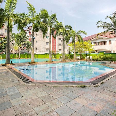 Collection O Hotel Super Cowboy Malacca Exterior photo
